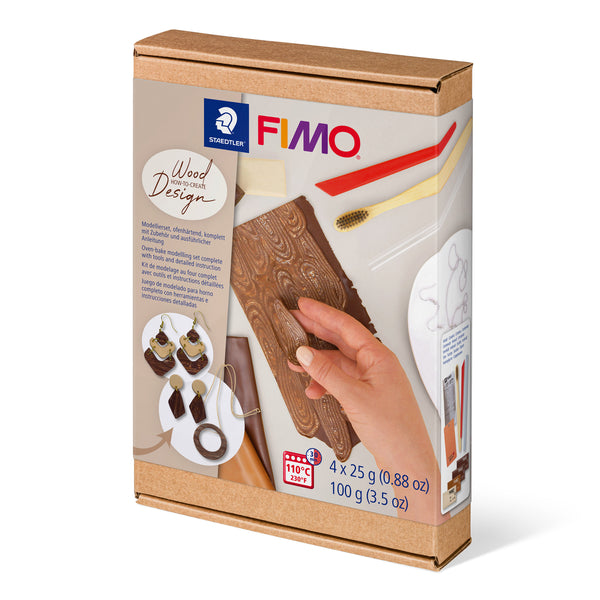 De kartonnen verpakking van de FIMO How To Create Set Wood met afbeeldingen van houtlook klei-sieraden